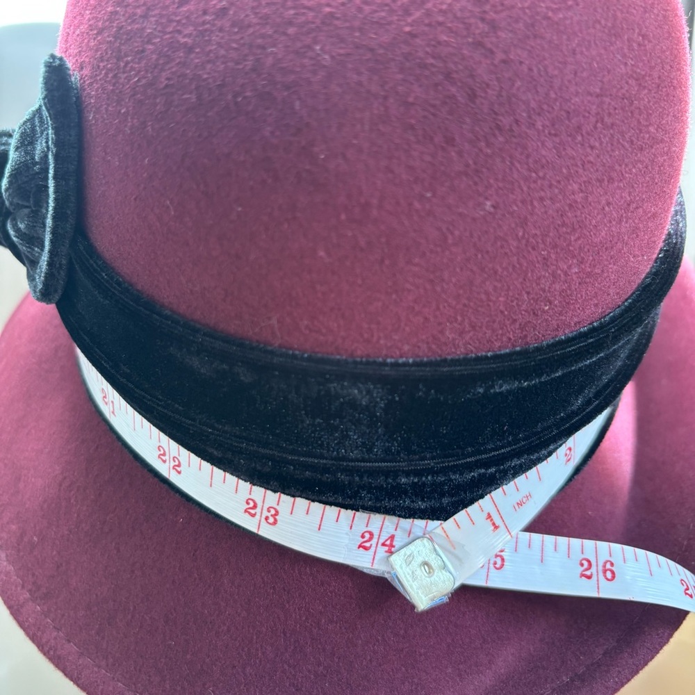 Like new Scala Elegant burgundy Women's Hat with black velvet band 100% wool - Picture 8 of 9